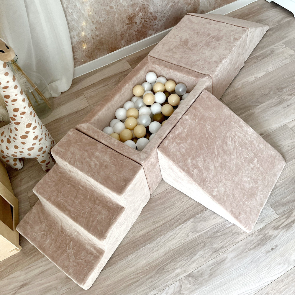 speelset playset moje hindernissenparcours foamblokken speelblokken zachte blokken beige dark beige donkerbeige velvet ballenbad ballenbak ballenbadballen ballenbakballen